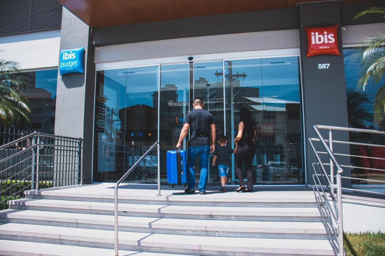 Ibis Budget Navegantes Itajaí Esterno foto